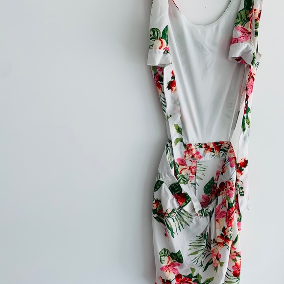 Floral open back jumper. New. - Picture 10 of 10